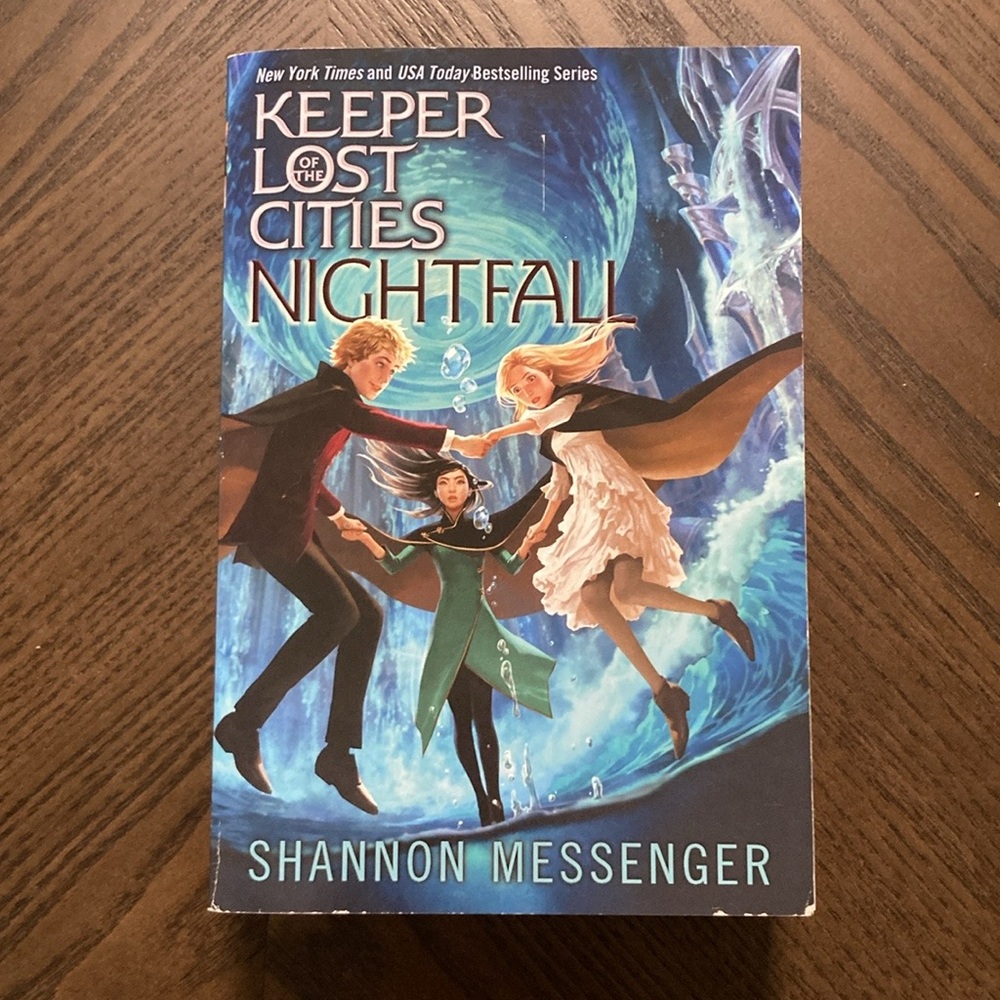 NWOT| Nightfall | Keeper of the Lost Cities book 6